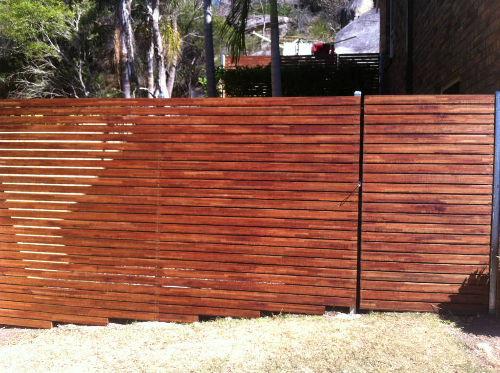 Horizontal-timber-slats